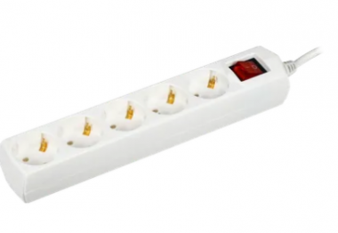 Фотография товара 'IEK Удлинитель У05В 5 мест 2P+PE/5м 3х1мм2 10А/250В WYP10-10-05-05-ZK-G'