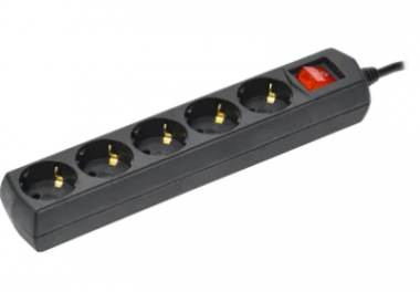 Фотография товара 'IEK Удлинитель У05В 5 мест с заземлением 3м 3х1мм2 10А 250В черный WYP10-10-05-03-ZK-K02-G'