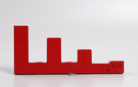 Фотография товара 'IEK Изолятор ступенчатый ИСв4-30 (М8) силовой с болтом YIS11-4-30-8-B'