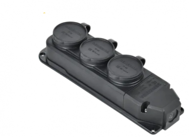 Фотография товара 'IEK  Розетка (колодка) трёхместная с защитной крышкой IP44 каучук черная ERK20-016-03-44-K02-G'