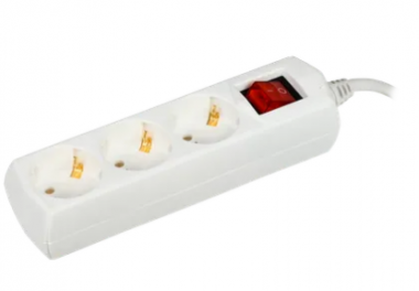 Фотография товара 'IEK Удлинитель У03В 3 места 2P+PE/3м 3х1мм2 10А/250В WYP10-10-03-03-ZK-G'