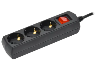 Фотография товара 'IEK Удлинитель У03В 3 места с заземлением 3м 3х1мм2 10А 250В черный WYP10-10-03-03-ZK-K02-G'