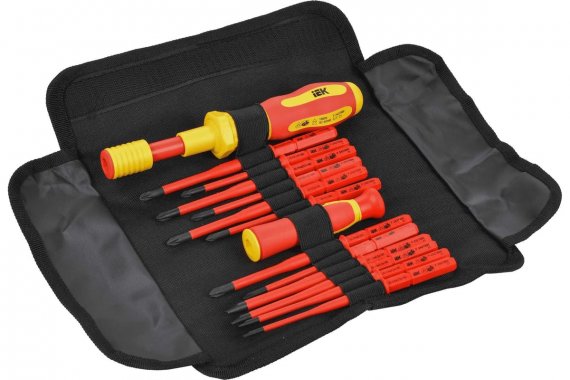 Фотография товара 'IEK A2L5-NS50-T2-14 ARMA2L 5 Отвертка динамометрическая с жалами SLIM'