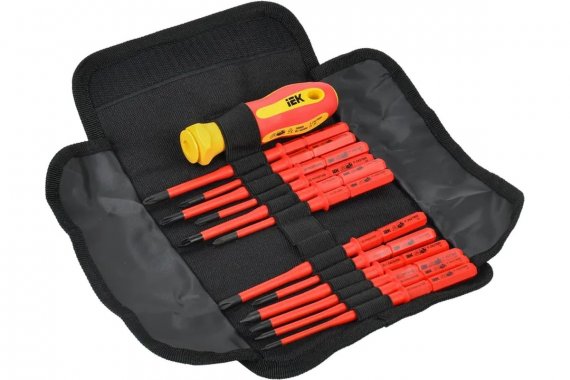 Фотография товара 'IEK A2L5-NS30-T2-13 ARMA2L 5 Отвертка диэлектрическая с жалами SLIM'