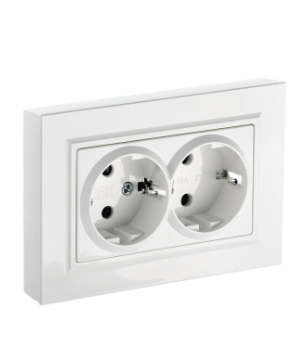 Фотография товара 'IEK BRITE Розетка 2-местная с заземлением с защитными шторками 16А в сборе РСш12-3-БрБ белый BR-R24-16-K01-F'