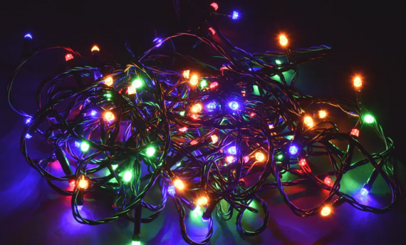 Фотография товара 'IEK LIGHTING Гирлянда нить 10м 100 светодиодов RGB IP20 зеленый шнур 1,5м 230В контроллер 8 сцен LGDB110-3-100-10-G-S-20'